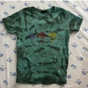 UO green baby tee